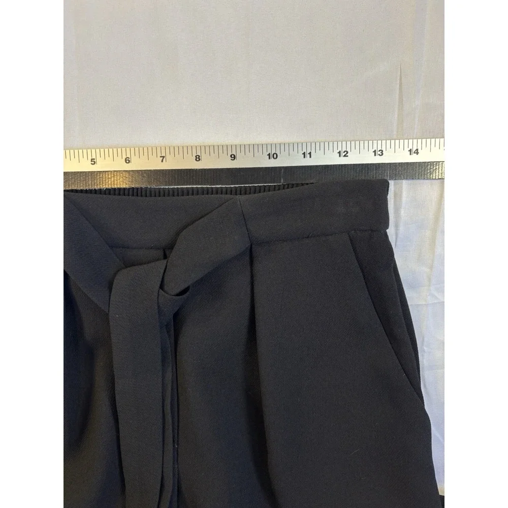 BCBG Generation Women's XS Sexy Black Paper Bag Cropped Pants Capsule Staple